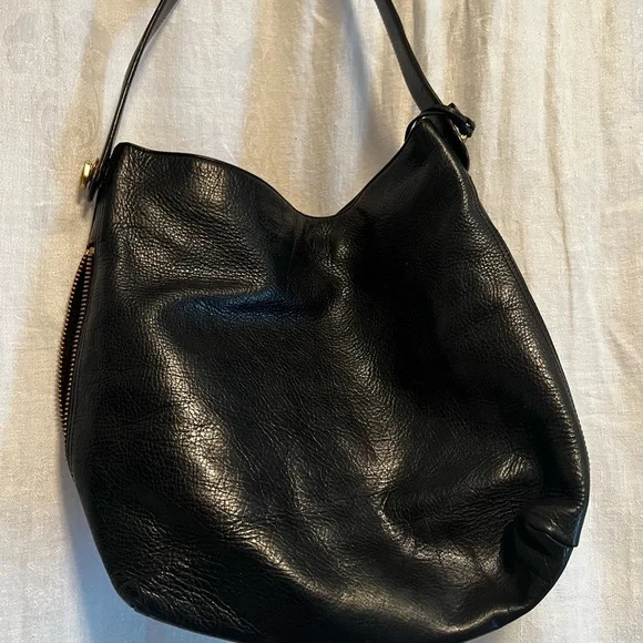 Black Fossil leather shoulder satchel bag. Soft leather. - Picture 3 of 10